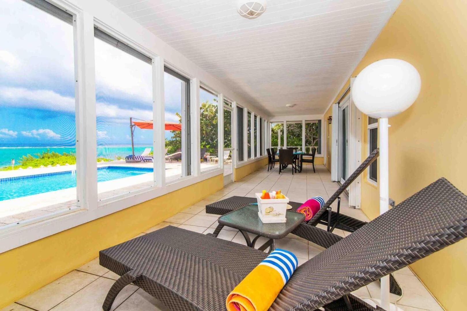 Thatch Hill - Renovated Beach House With Pool, Short Walk To The Rum Point Club Driftwood Village Buitenkant foto